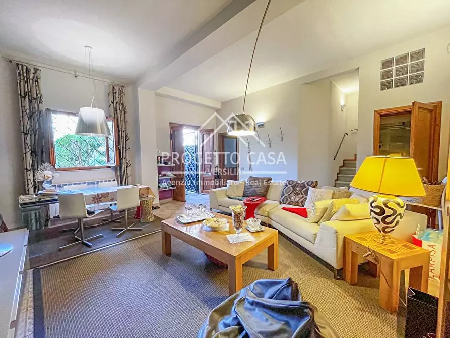 casa indipendente in vendita a Viareggio
