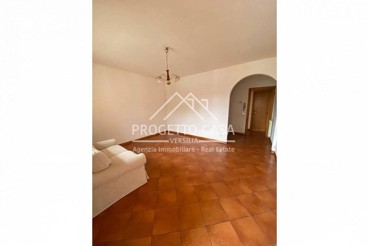 casa indipendente in vendita a Viareggio