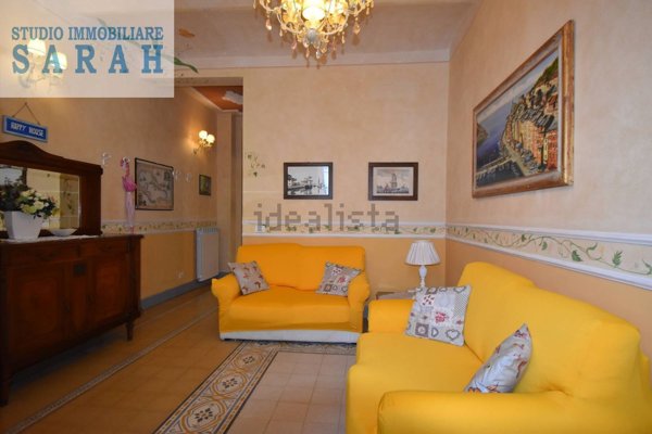 casa indipendente in vendita a Viareggio in zona Centro Storico