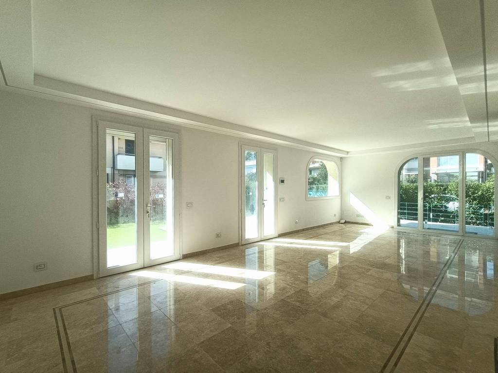 appartamento in vendita a Viareggio