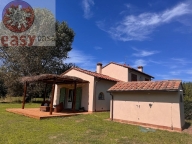casa indipendente in vendita a Viareggio in zona Campo d'Aviazione