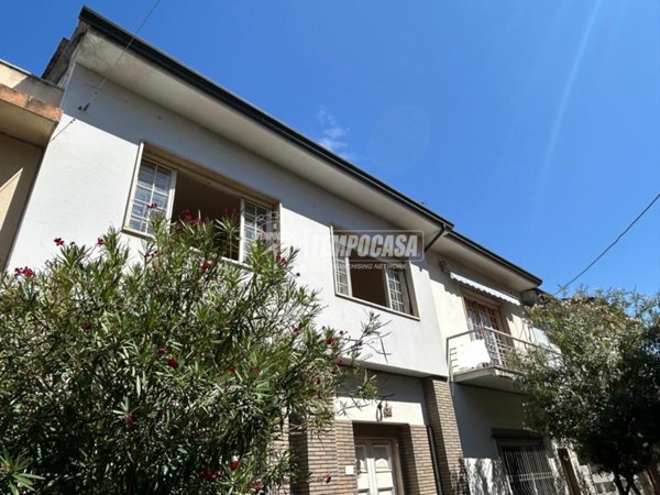 casa indipendente in vendita a Viareggio in zona Centro Storico