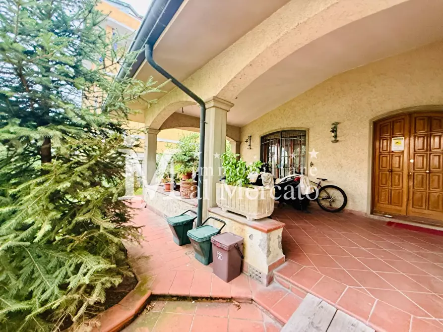casa indipendente in vendita a Viareggio in zona Campo d'Aviazione