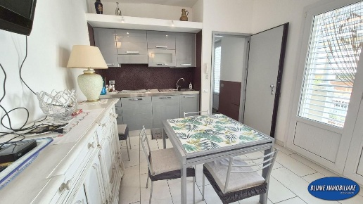 casa indipendente in vendita a Viareggio in zona Marco Polo