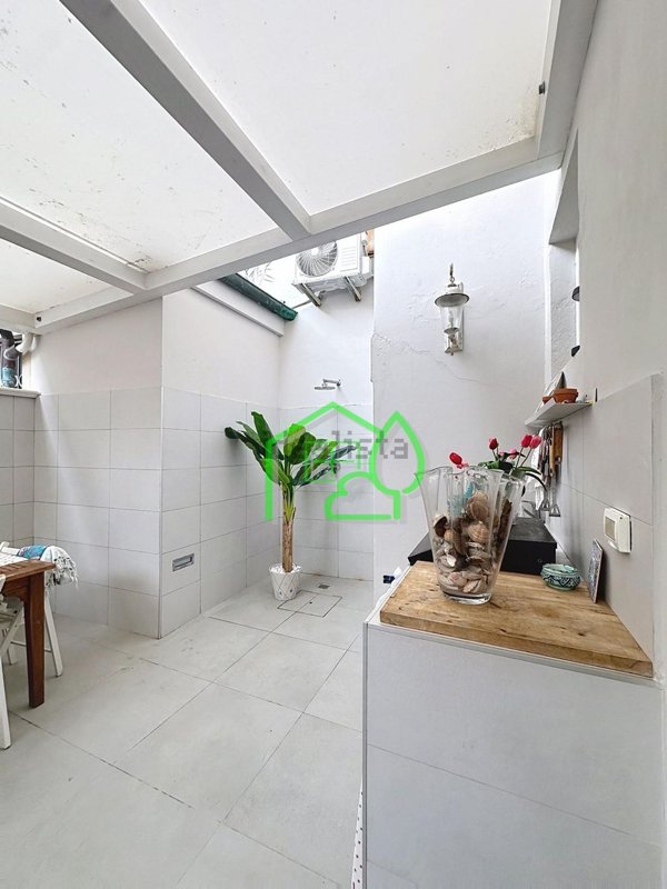 casa indipendente in vendita a Viareggio in zona Centro Storico