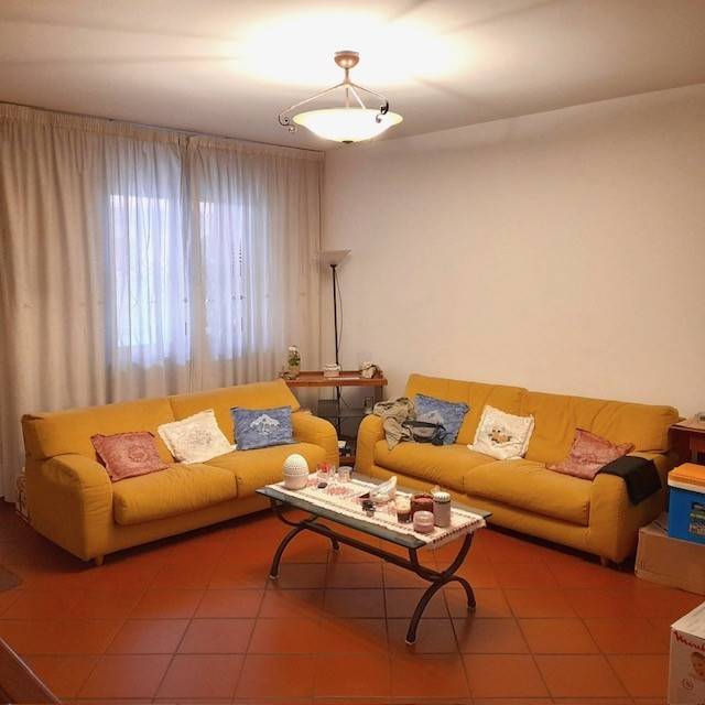 casa indipendente in vendita a Viareggio in zona Torre del Lago