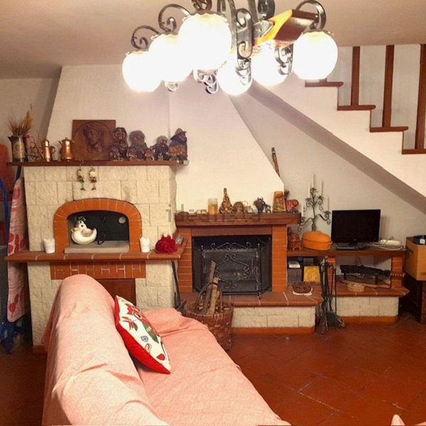 casa indipendente in vendita a Viareggio in zona Torre del Lago