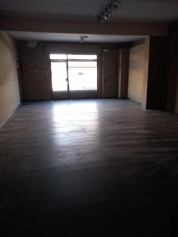 negozio in vendita a Viareggio in zona Torre del Lago