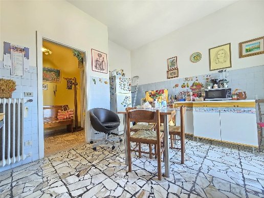 appartamento in vendita a Viareggio in zona Migliarina