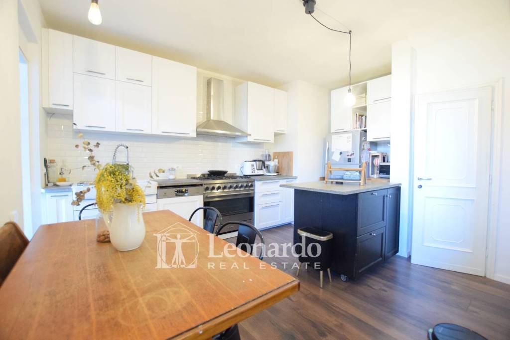 casa indipendente in vendita a Viareggio