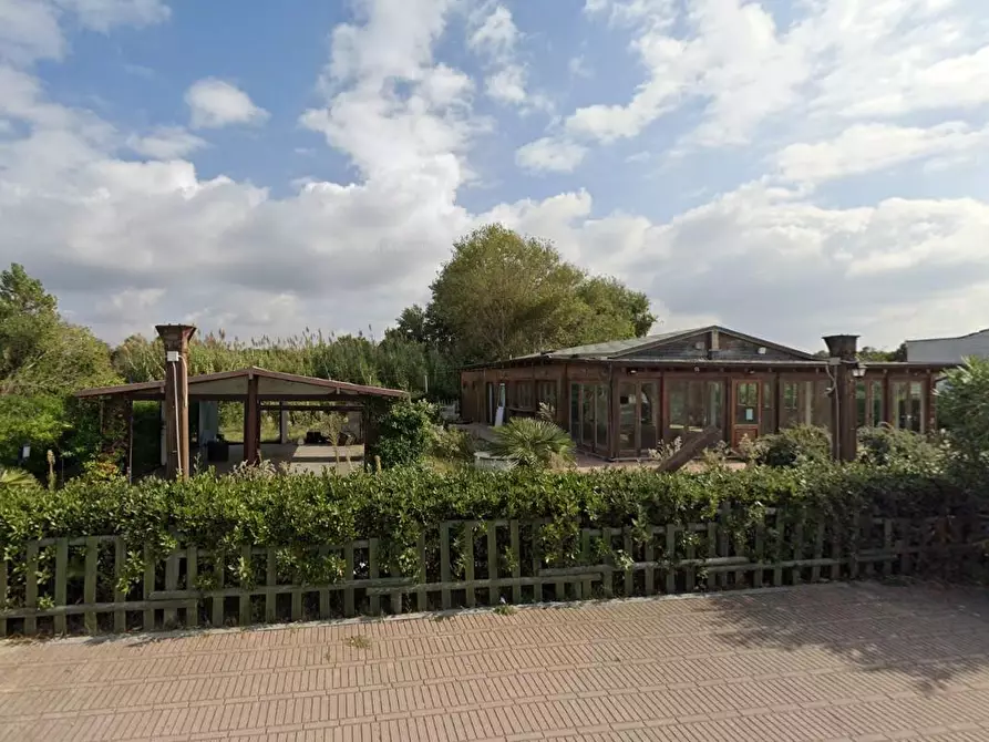 locale commerciale in vendita a Viareggio