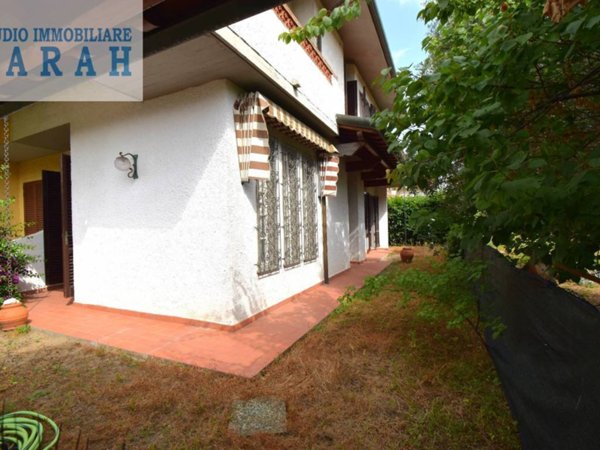 casa indipendente in vendita a Viareggio in zona Torre del Lago