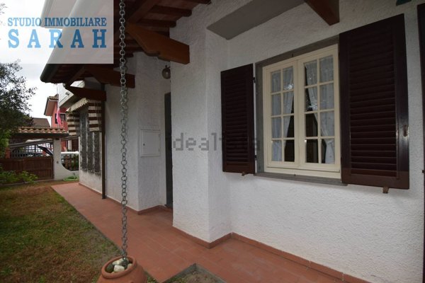casa indipendente in vendita a Viareggio in zona Torre del Lago