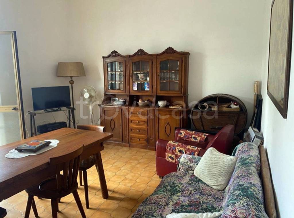 casa indipendente in vendita a Viareggio