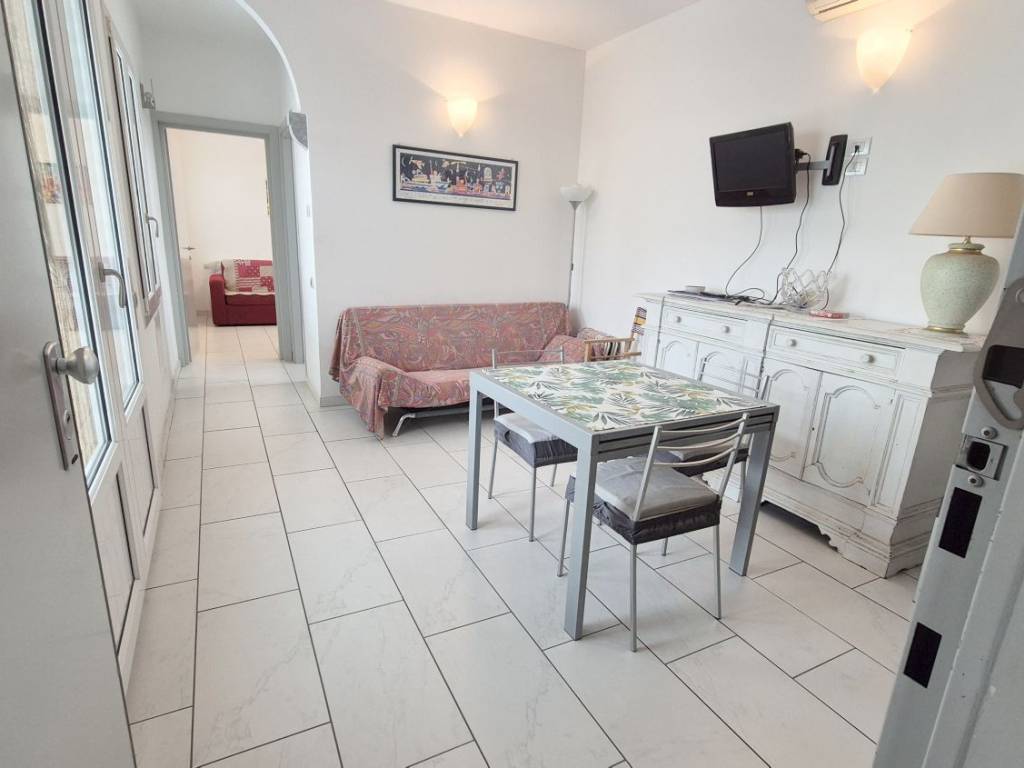 appartamento in vendita a Viareggio in zona Marco Polo