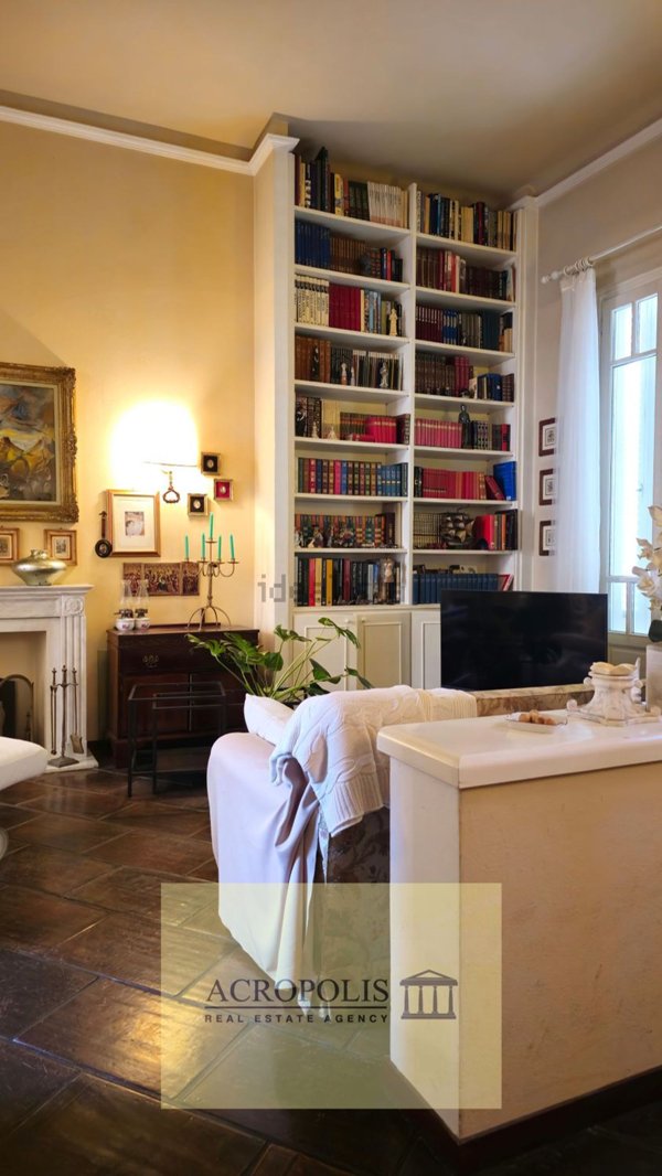 casa indipendente in vendita a Viareggio