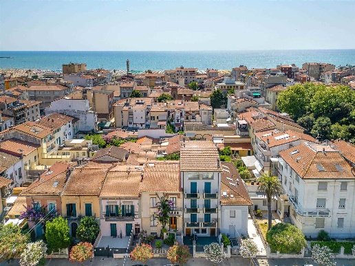 casa indipendente in vendita a Viareggio in zona Migliarina