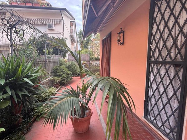 appartamento in vendita a Viareggio in zona Campo d'Aviazione