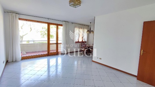 appartamento in vendita a Viareggio in zona Marco Polo
