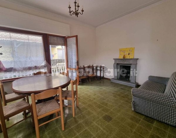 casa indipendente in vendita a Viareggio in zona Migliarina
