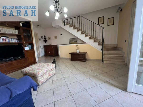 casa indipendente in vendita a Viareggio in zona Migliarina