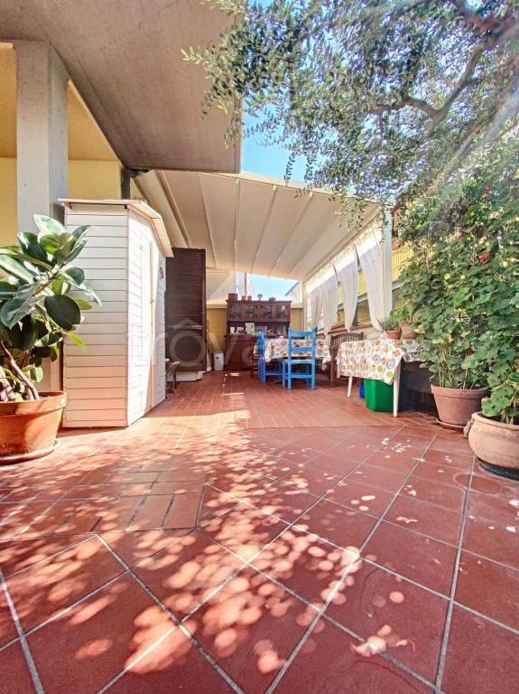 casa indipendente in vendita a Viareggio