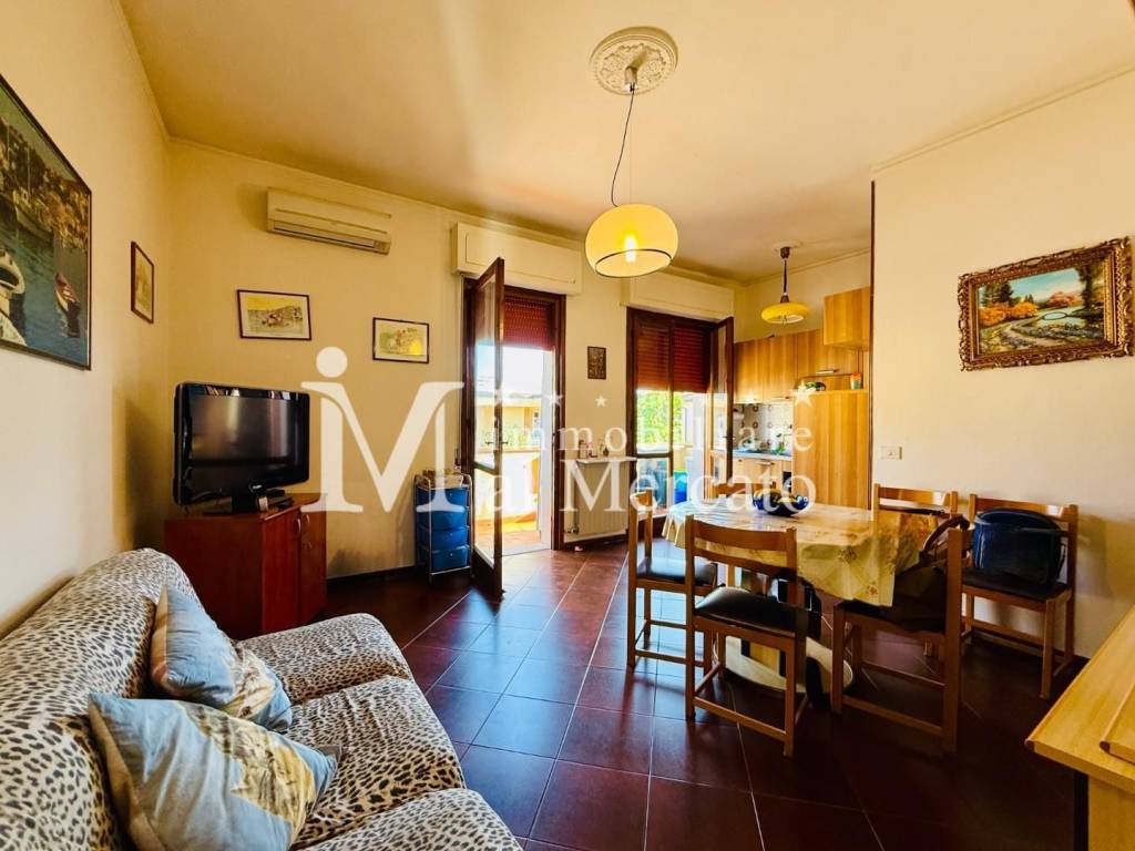 appartamento in vendita a Viareggio in zona Torre del Lago