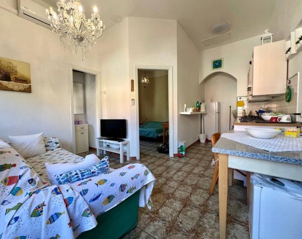 casa indipendente in vendita a Viareggio in zona Torre del Lago