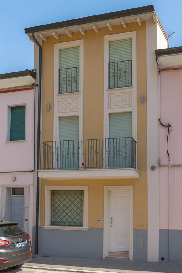 casa indipendente in vendita a Viareggio in zona Don Bosco