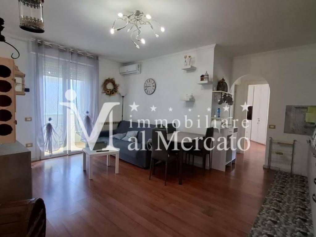 appartamento in vendita a Viareggio in zona Torre del Lago