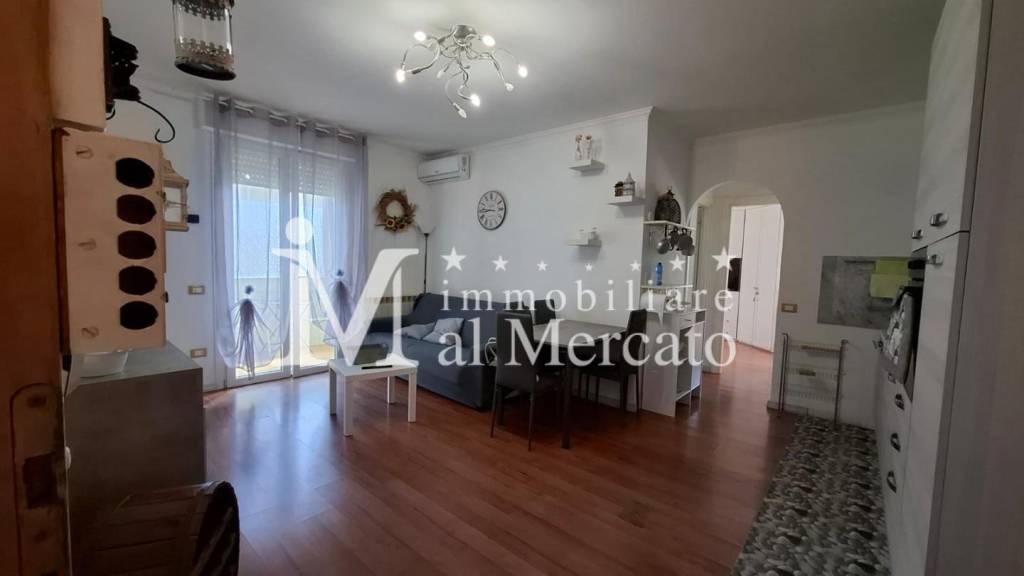 appartamento in vendita a Viareggio in zona Torre del Lago