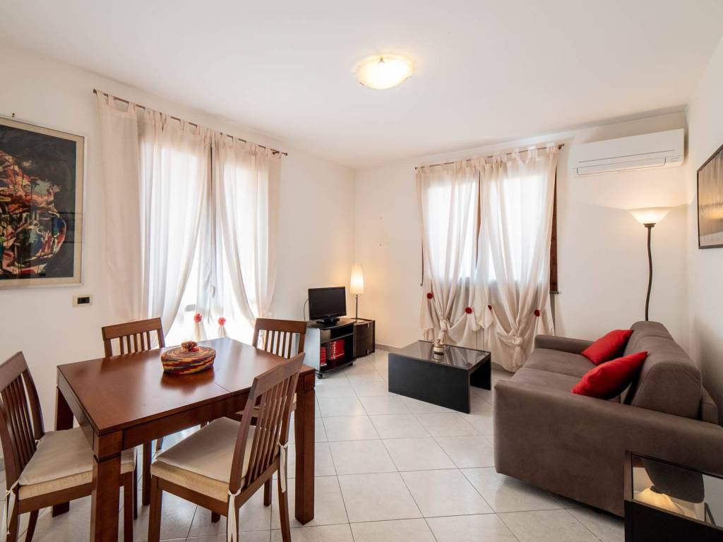 casa indipendente in vendita a Viareggio in zona Torre del Lago