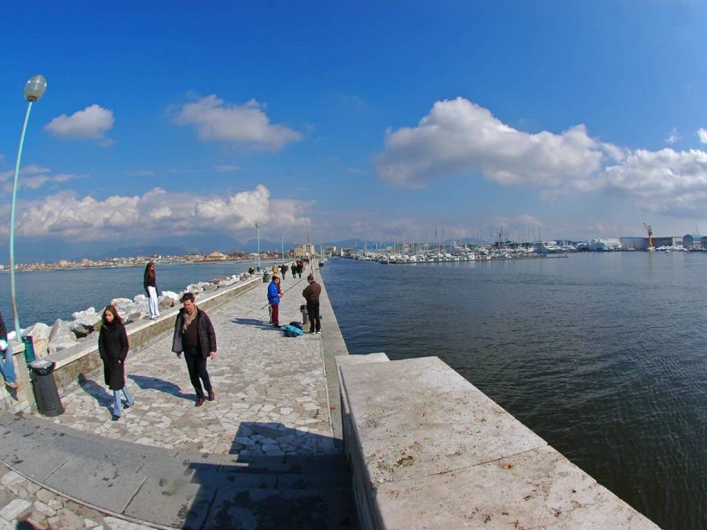 appartamento in vendita a Viareggio in zona Don Bosco