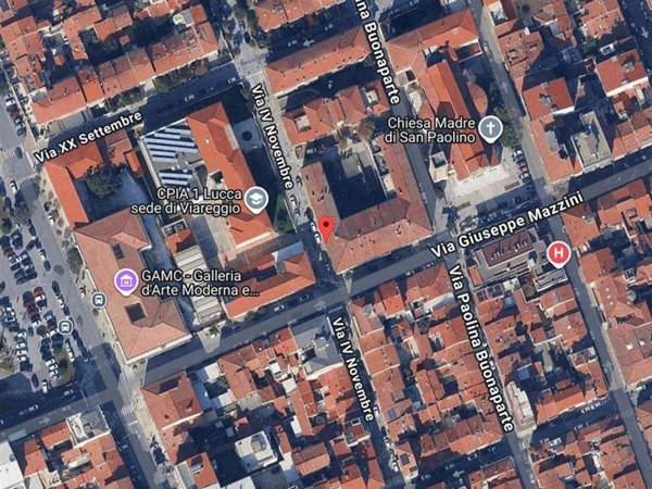 negozio in vendita a Viareggio