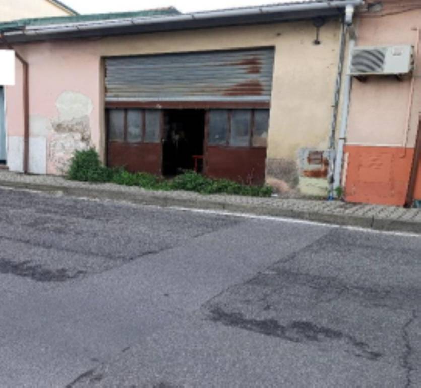 locale commerciale in vendita a Viareggio