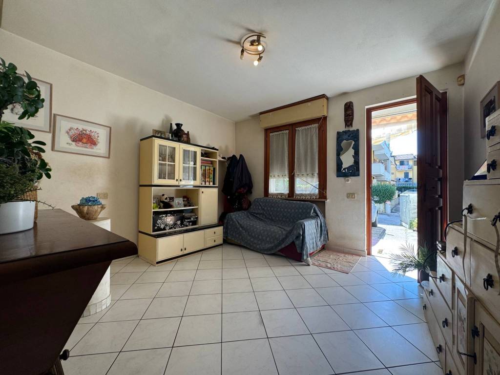 casa indipendente in vendita a Viareggio in zona Torre del Lago