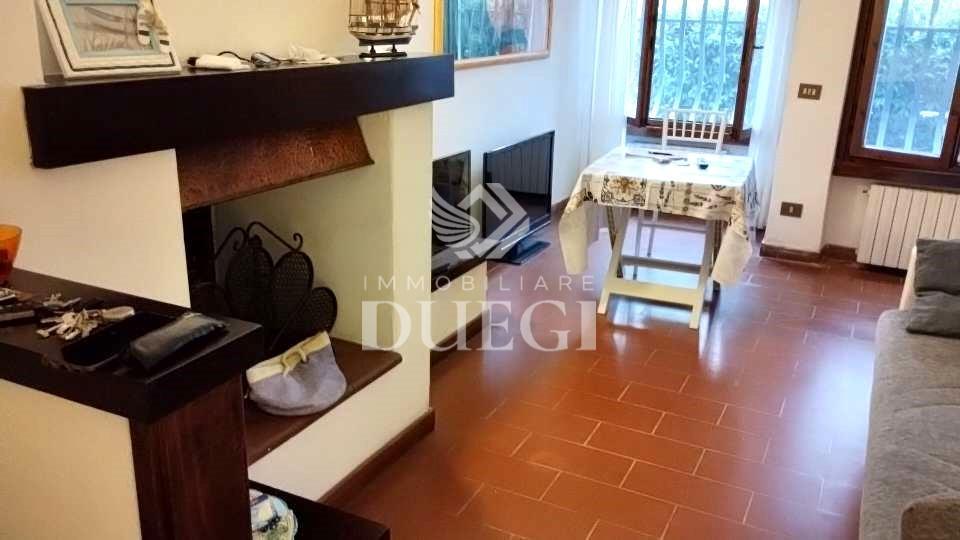 casa indipendente in vendita a Viareggio in zona Centro Storico