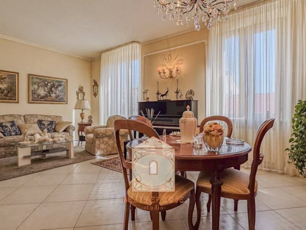 appartamento in vendita a Viareggio