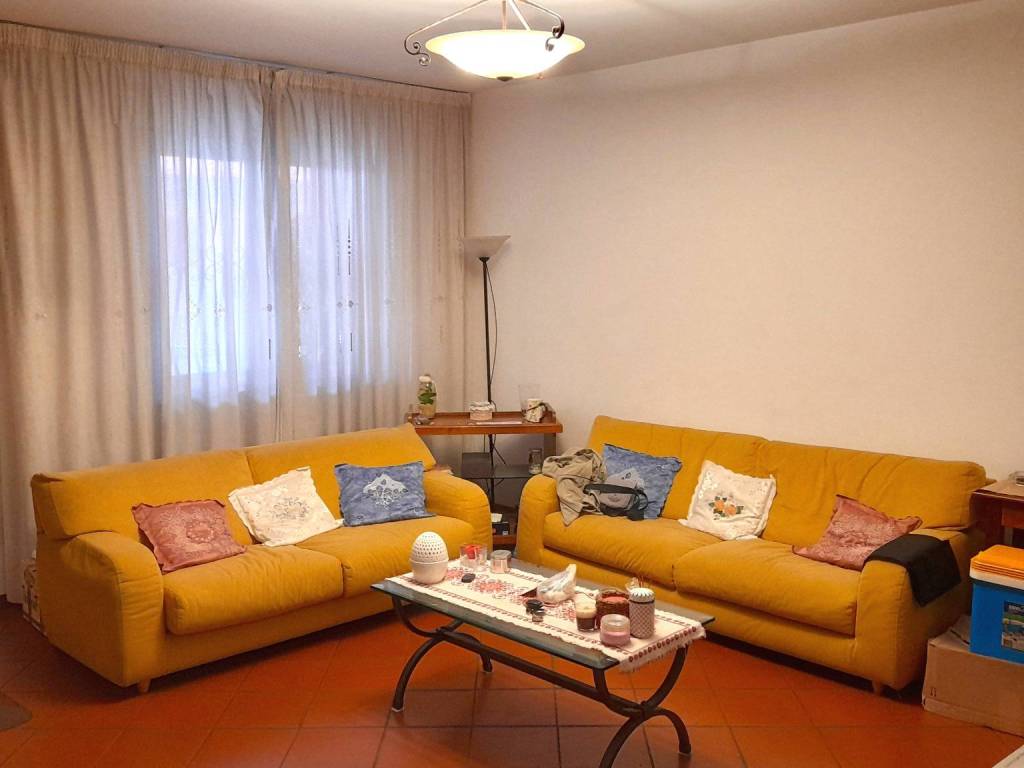 casa indipendente in vendita a Viareggio in zona Torre del Lago