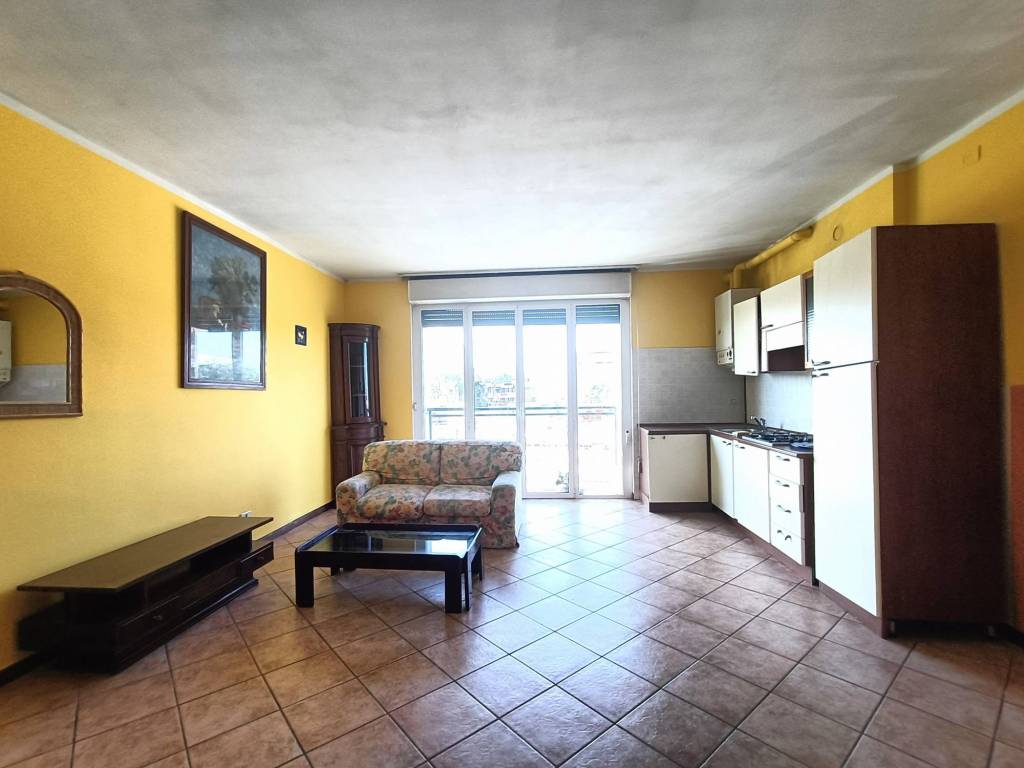 appartamento in vendita a Viareggio in zona Migliarina