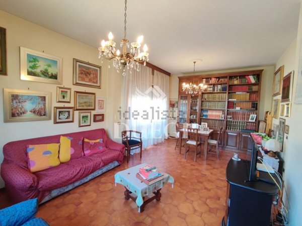 casa indipendente in vendita a Viareggio in zona Campo d'Aviazione