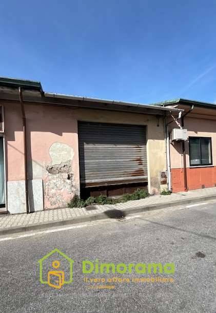 locale commerciale in vendita a Viareggio
