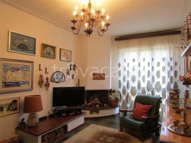 casa indipendente in vendita a Viareggio in zona Torre del Lago