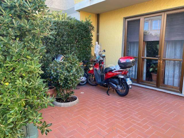 casa indipendente in vendita a Viareggio