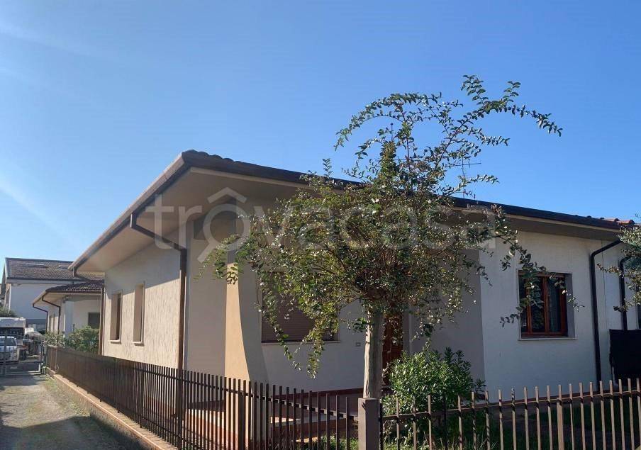 casa indipendente in vendita a Viareggio in zona Torre del Lago