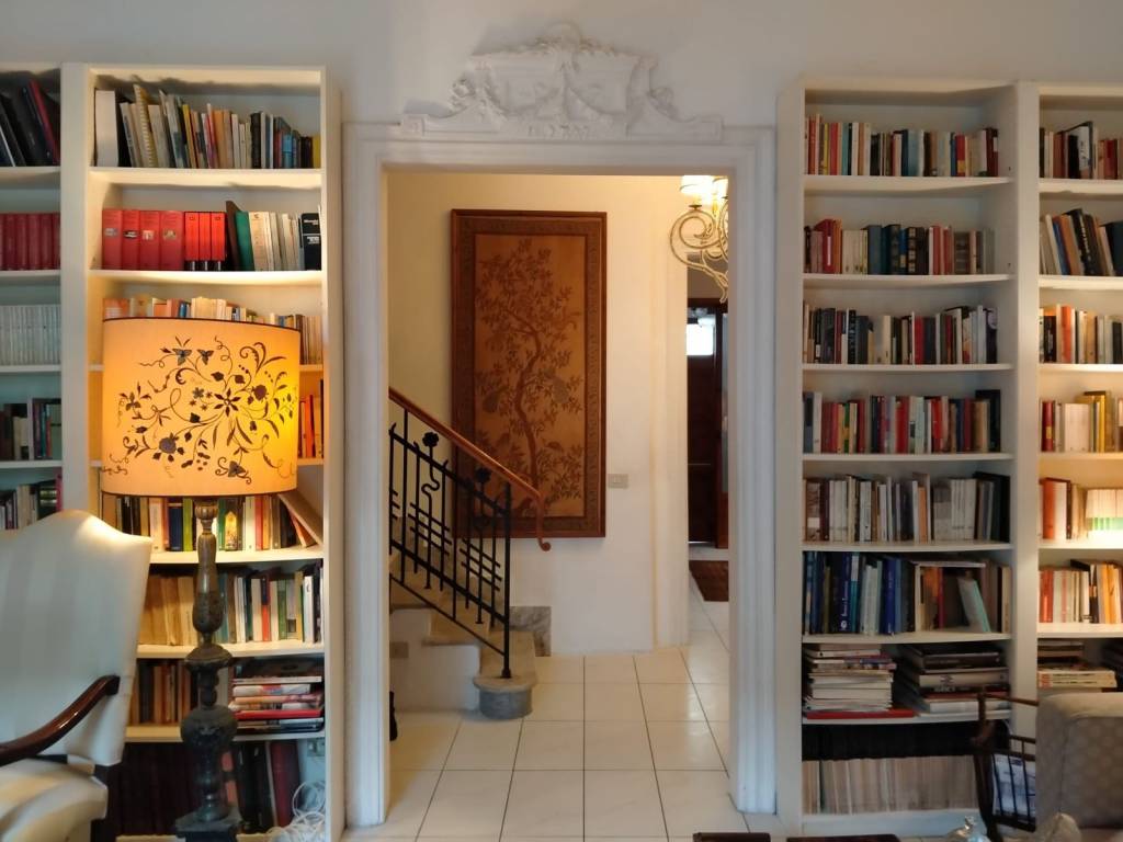 casa indipendente in vendita a Viareggio in zona Centro Storico