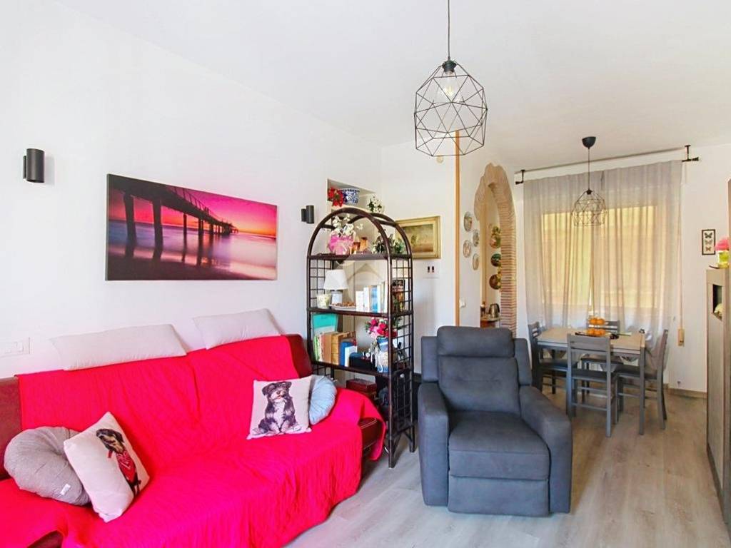 appartamento in vendita a Viareggio in zona Torre del Lago