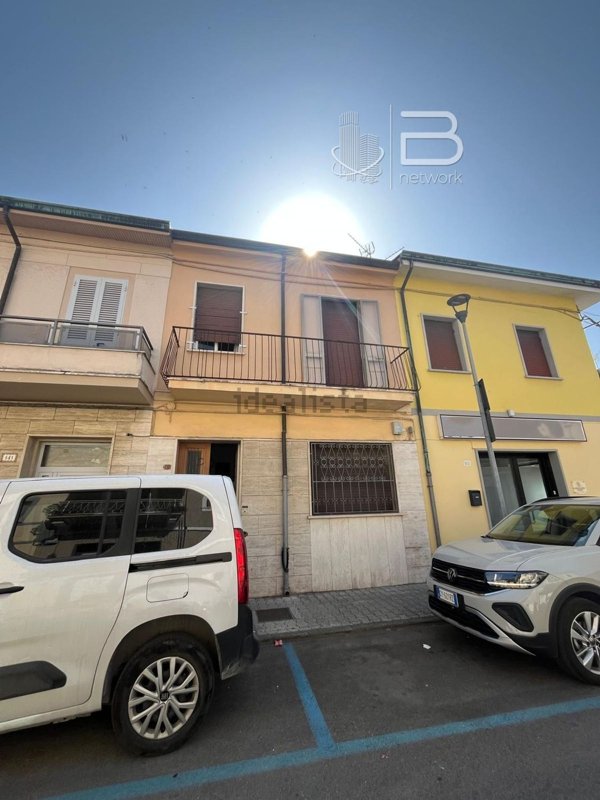 casa indipendente in vendita a Viareggio in zona Centro Storico