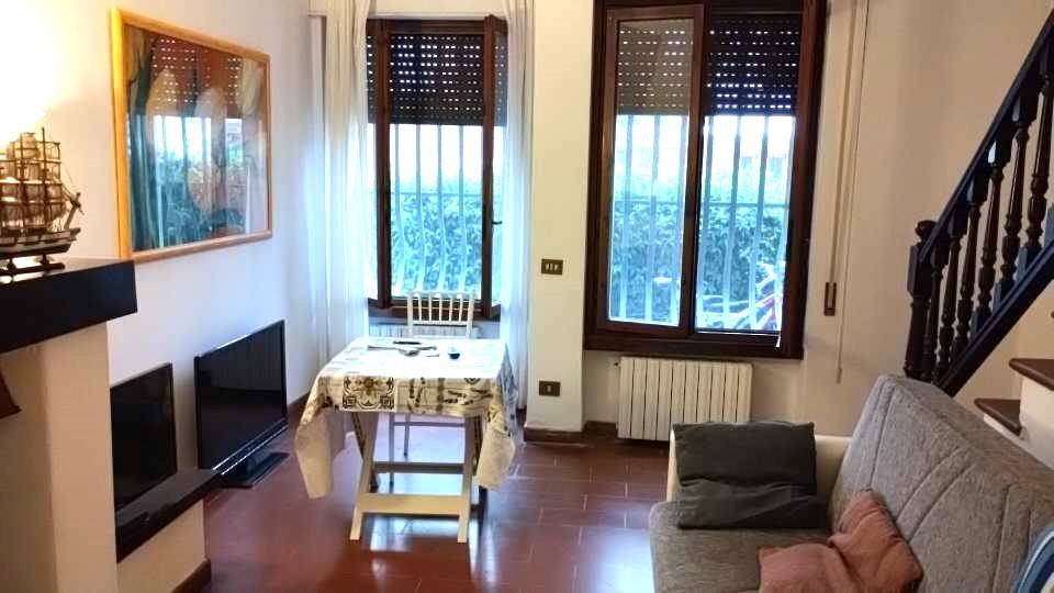 casa indipendente in vendita a Viareggio in zona Marco Polo