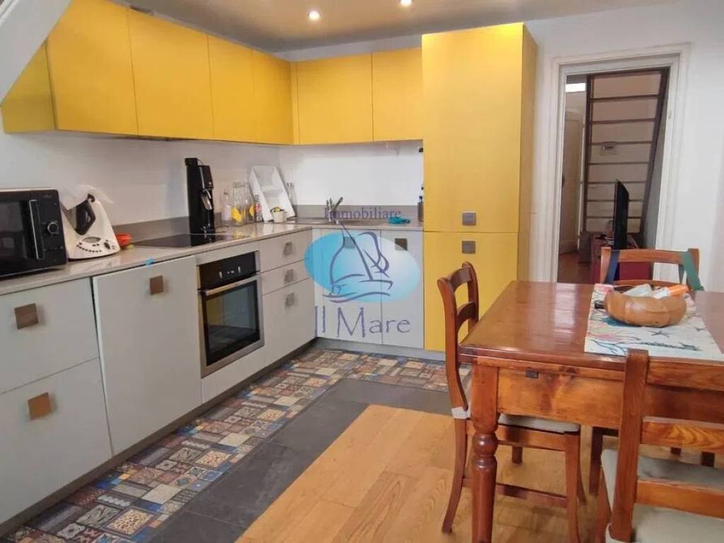 appartamento in vendita a Viareggio in zona Centro Storico